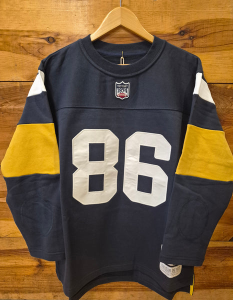 Sweater Player - Concept Racer